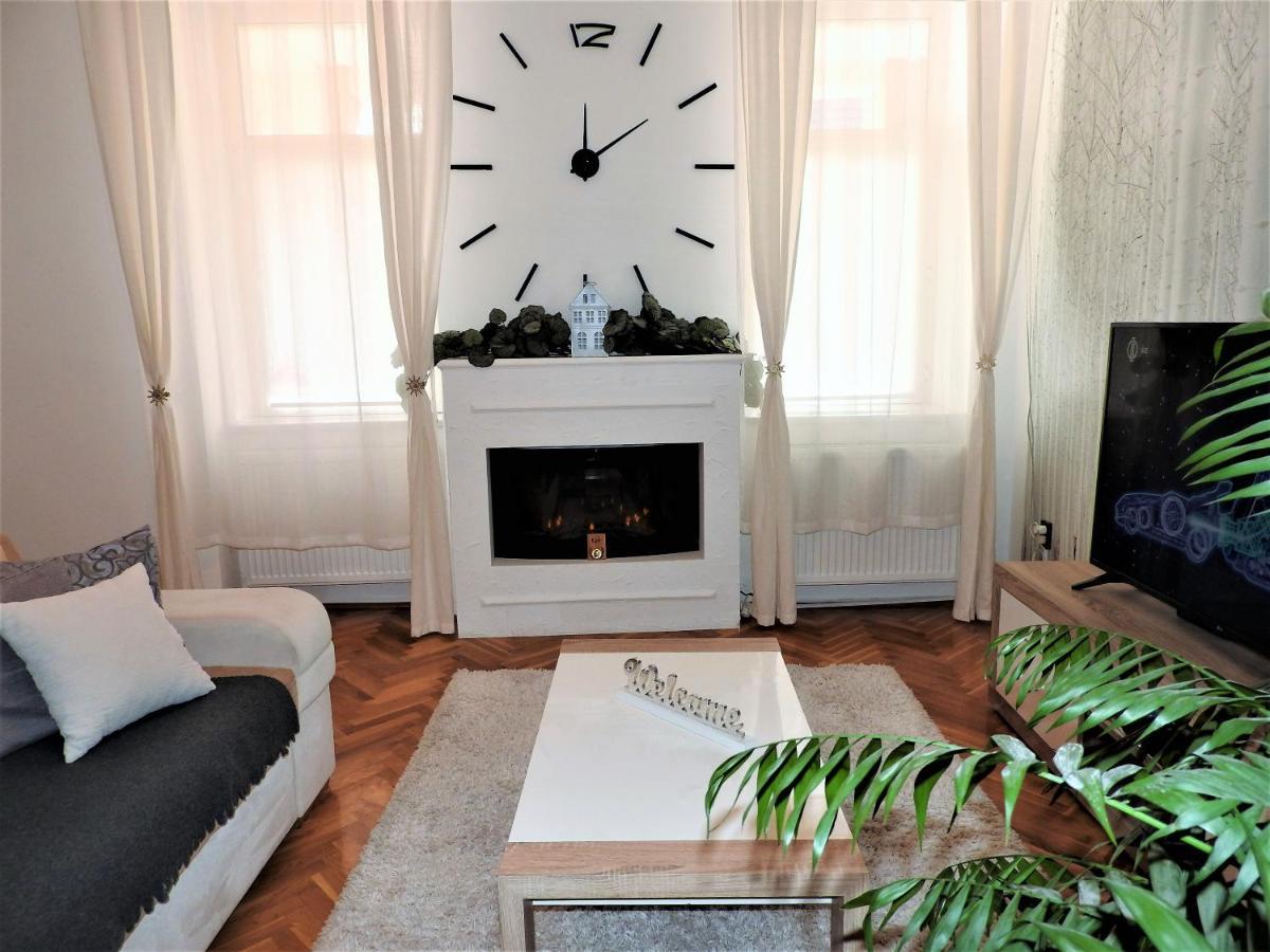 Lena Apartman - เอ็กเกอร์ ภายนอก รูปภาพ