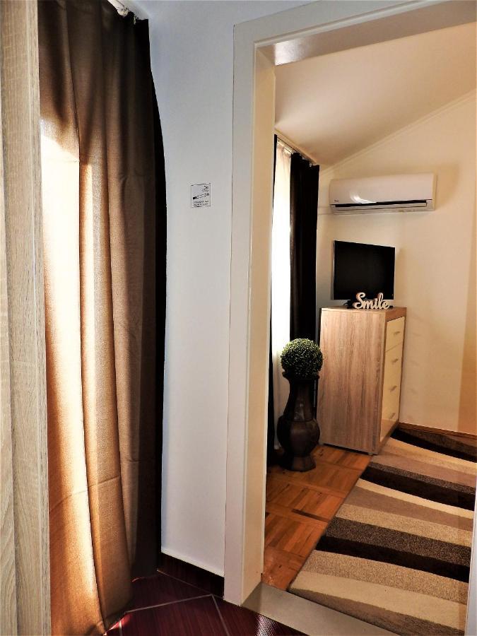 Lena Apartman - เอ็กเกอร์ ภายนอก รูปภาพ